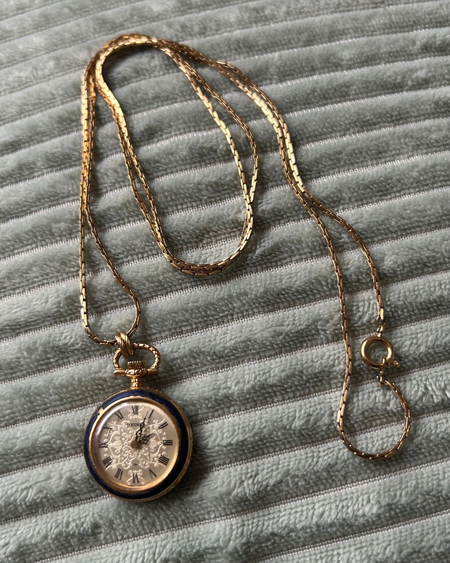 Seiko Manual Winding Pendant Watch with Enamel Floral Design