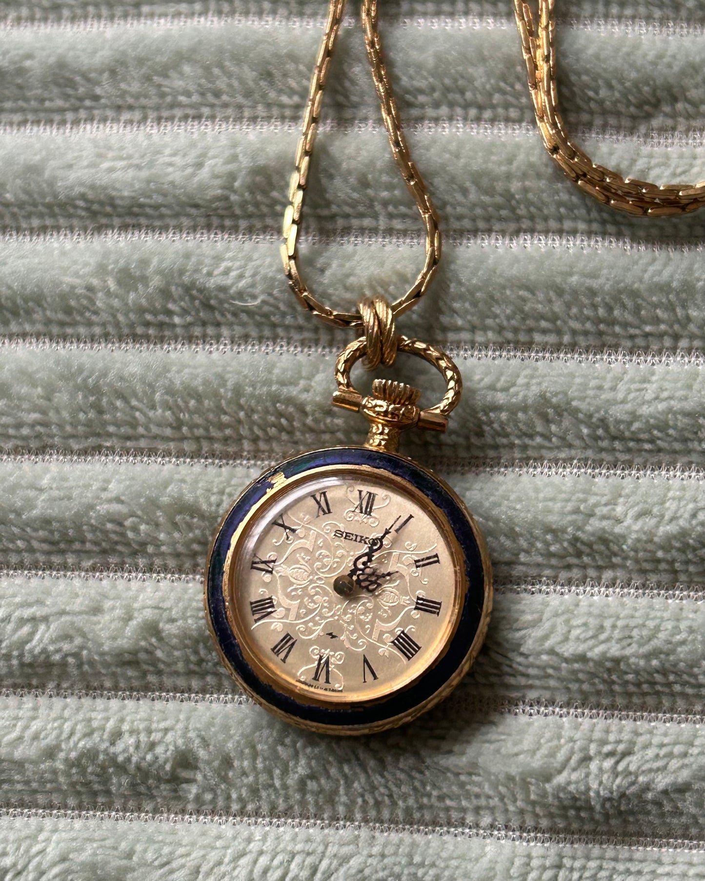 Seiko Manual Winding Pendant Watch with Enamel Floral Design