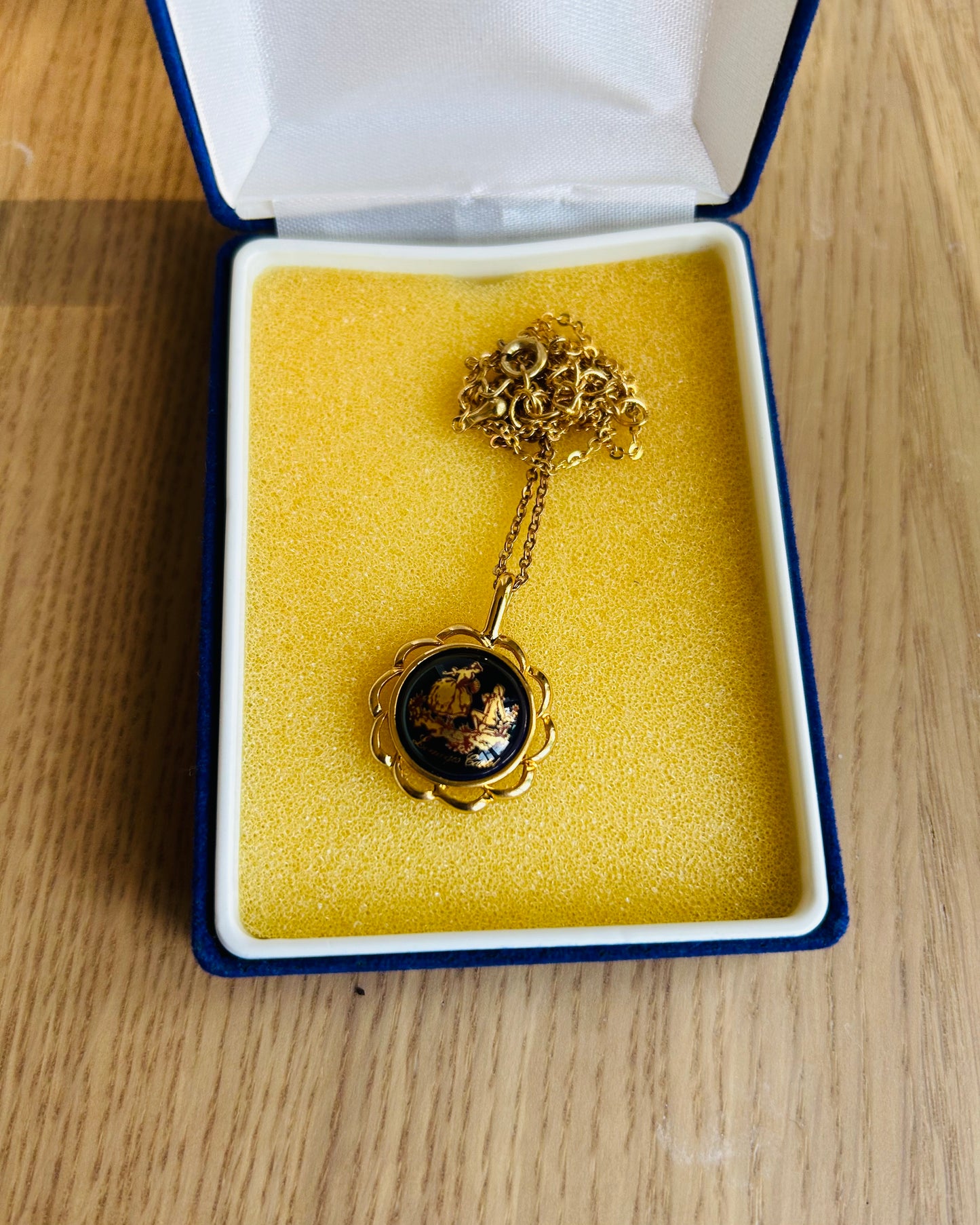 Limoges Castel Porcelain Pendant Necklace