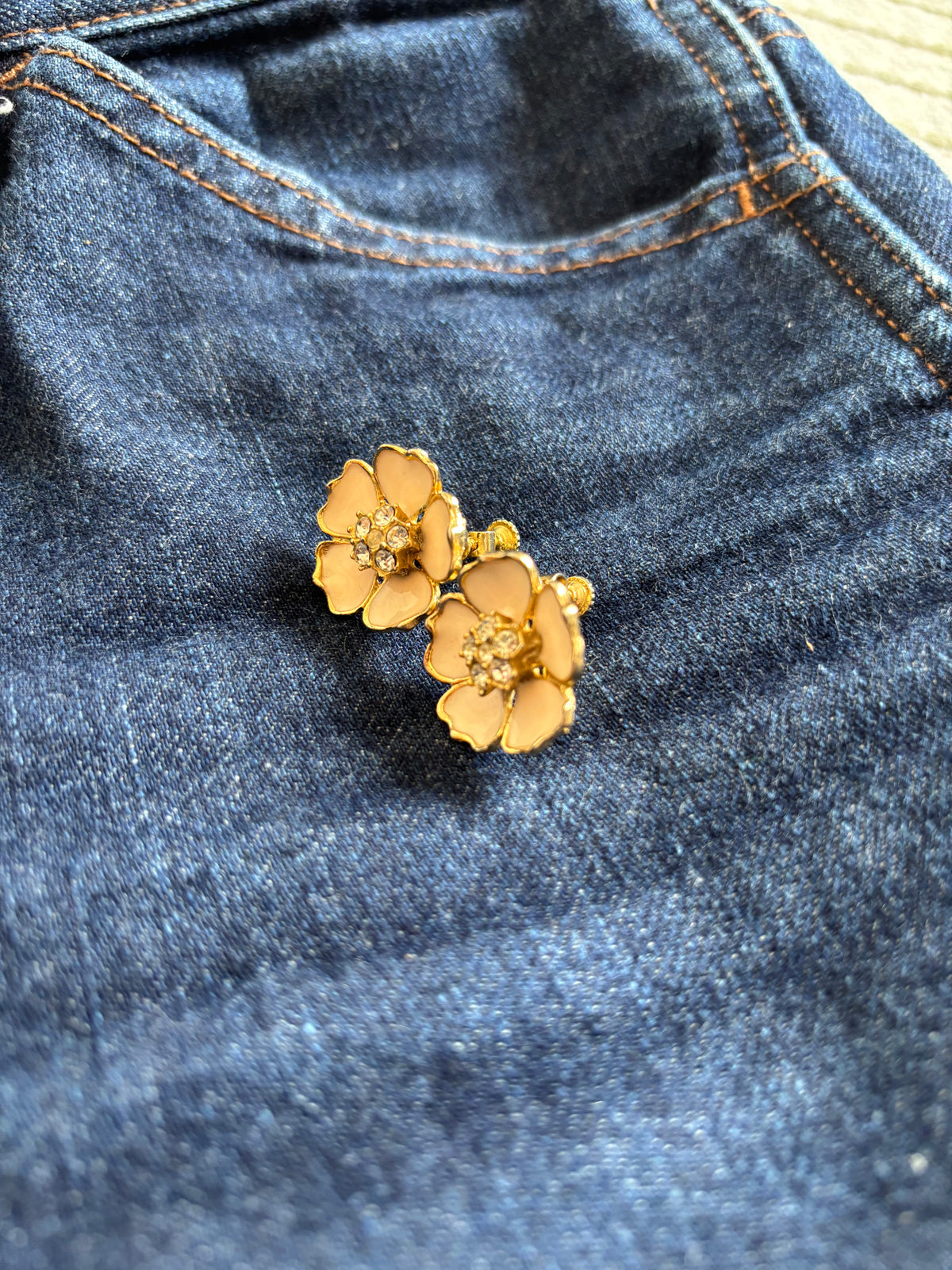 Vintage Floral Clip-on Earrings