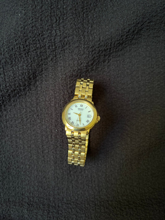 Seiko Quartz Vintage Gold-tone Watch with Day Date