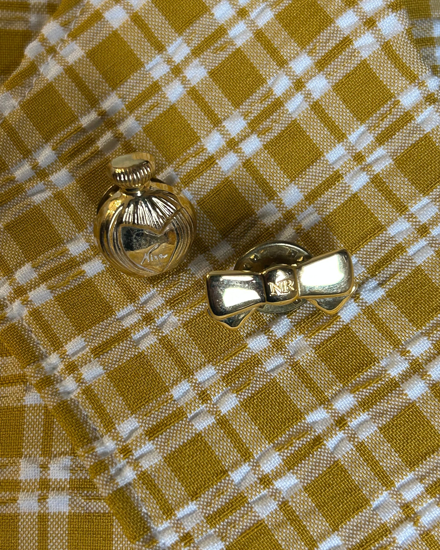 Nina Ricci Mini Bowtie and Perfume Brooch Set