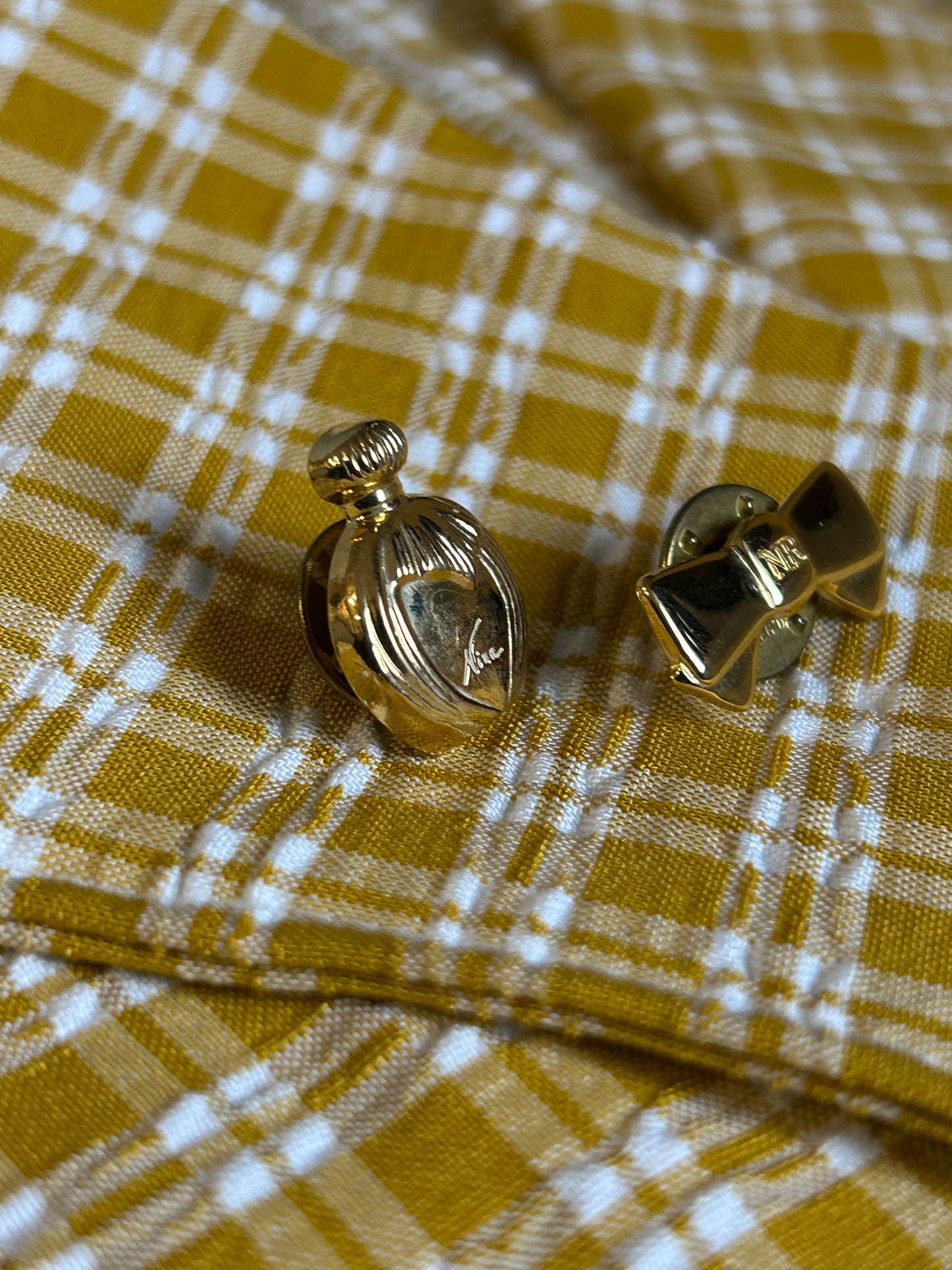 Nina Ricci Mini Bowtie and Perfume Brooch Set