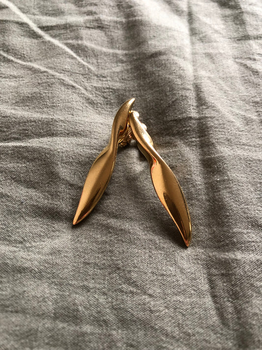 Givenchy Minimal Twisted Earrings