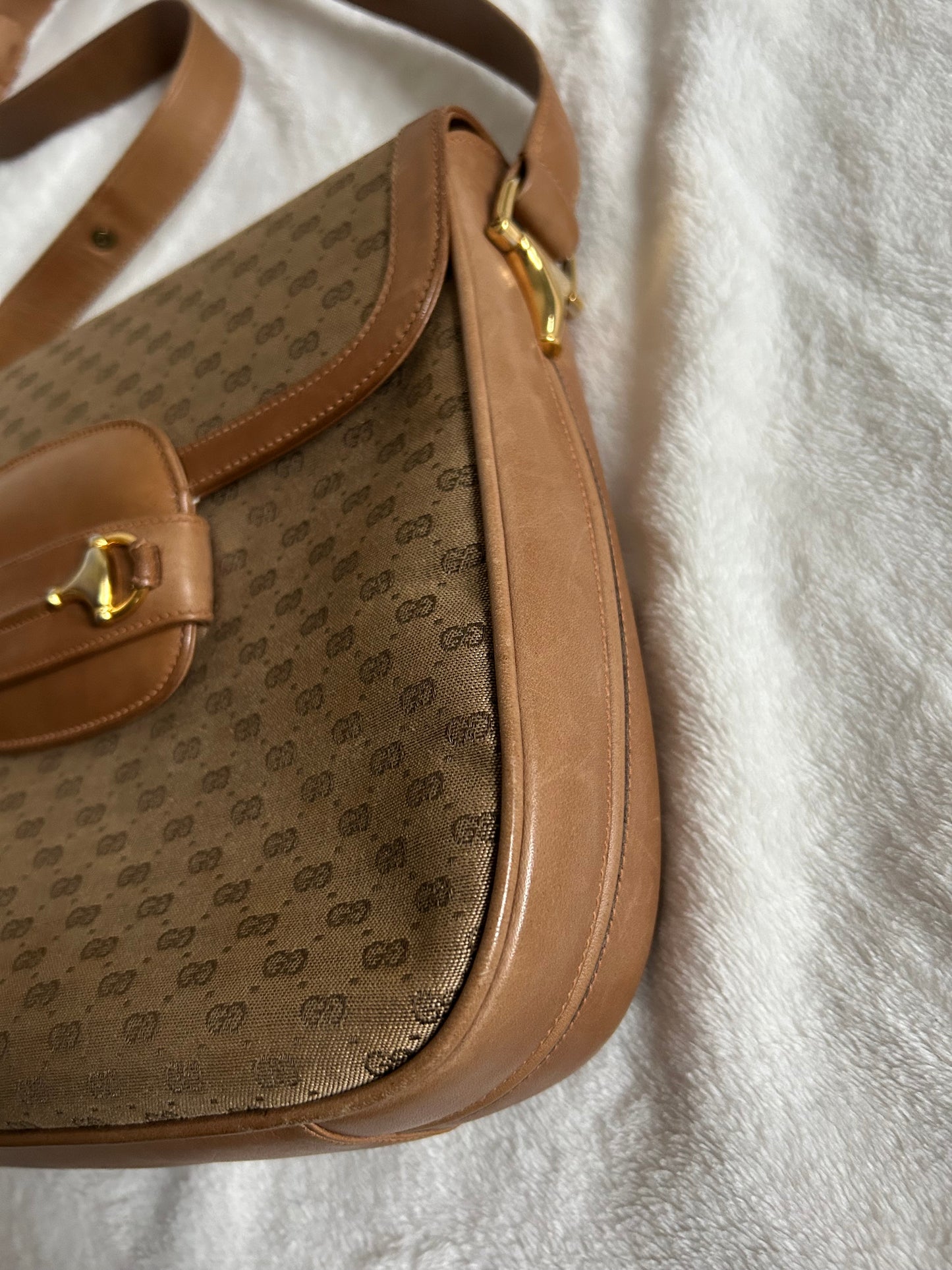 Gucci Horsebit Logo in Monogram Canvas Bag