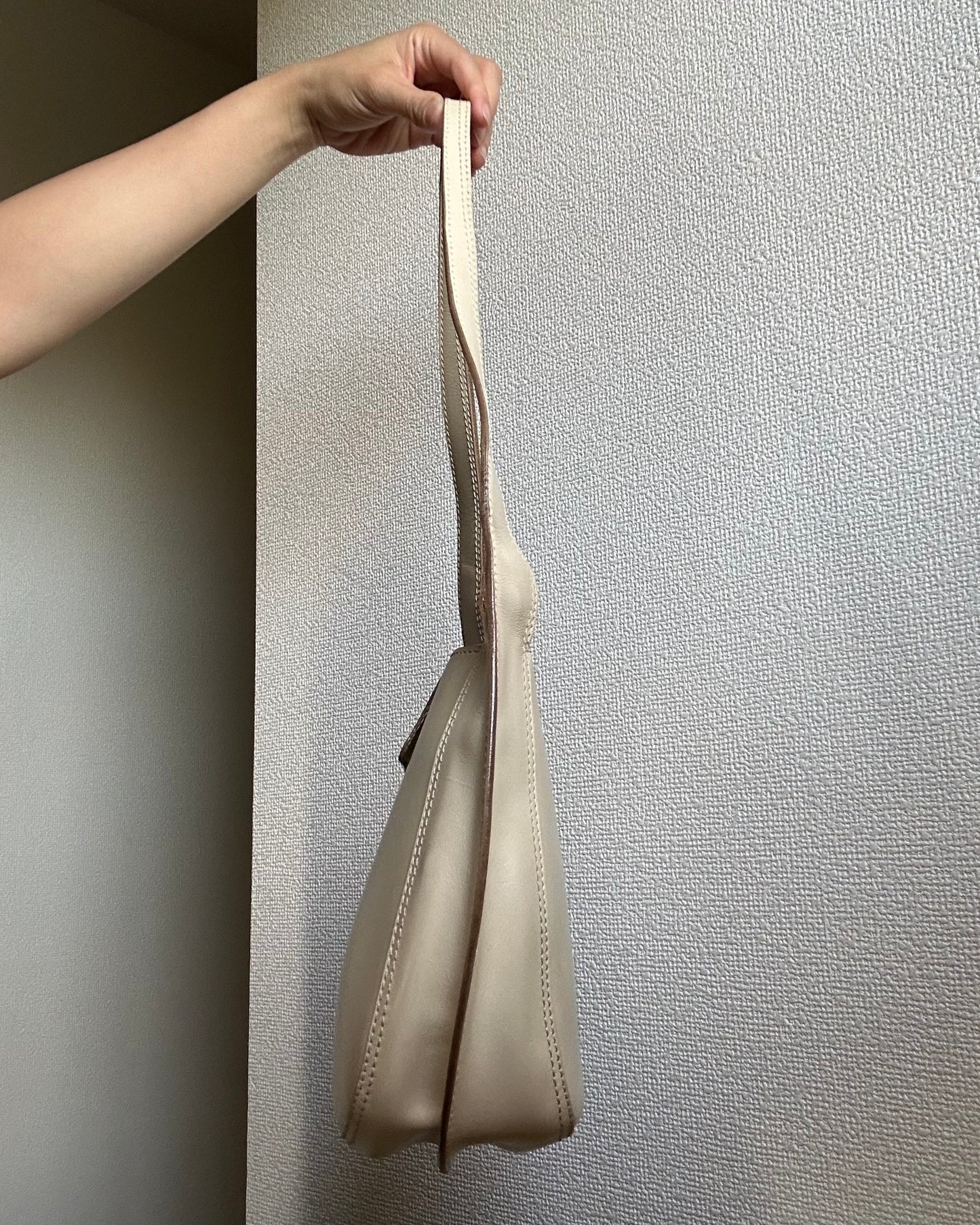RARE Bottega Veneta Cream Hobo Bag
