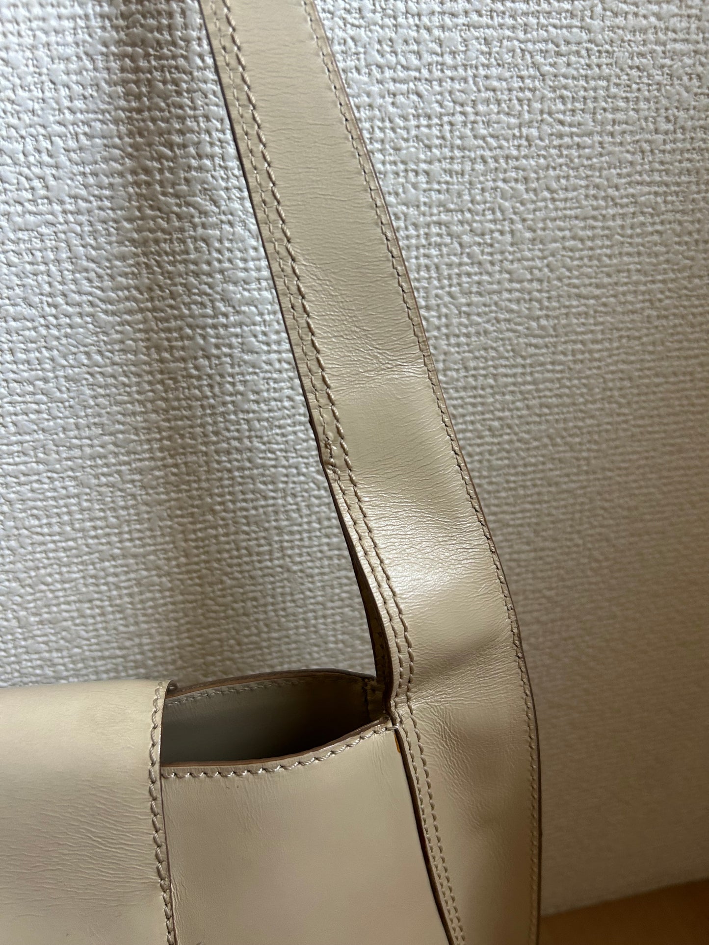 RARE Bottega Veneta Cream Hobo Bag