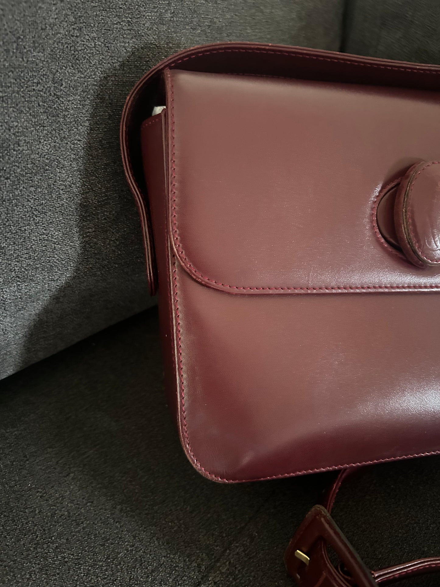 Must de Cartier Bordeaux All Leather Messenger Bag