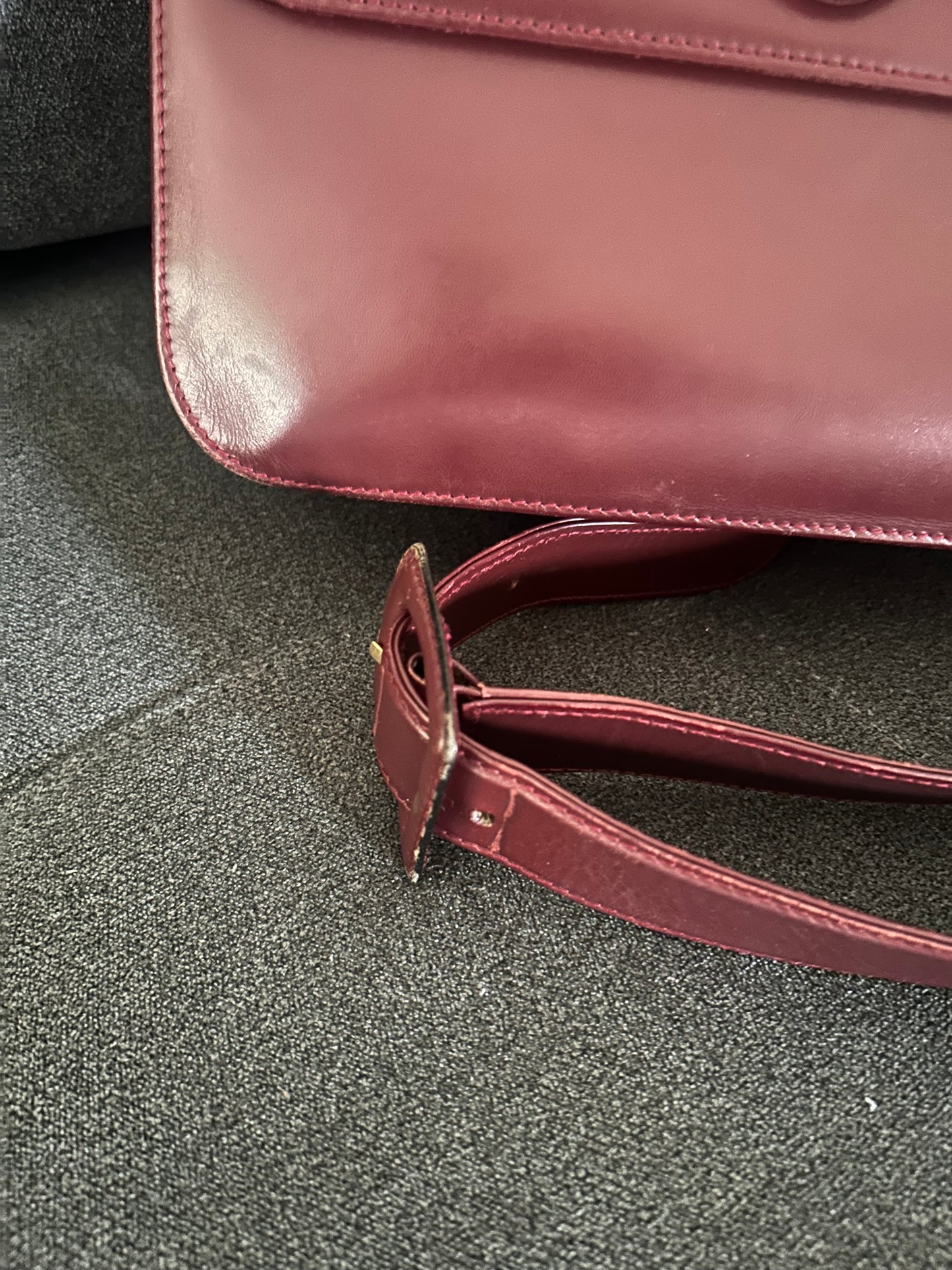 Must de Cartier Bordeaux All Leather Messenger Bag