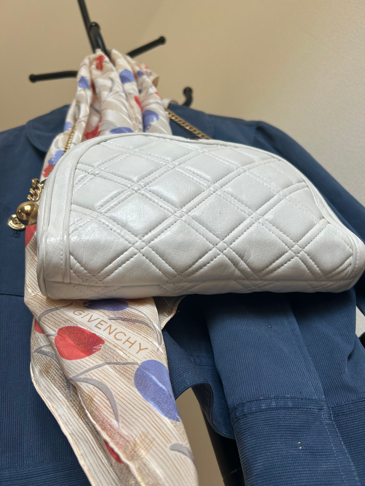 Bally White Half Moon Chain Strap Bag