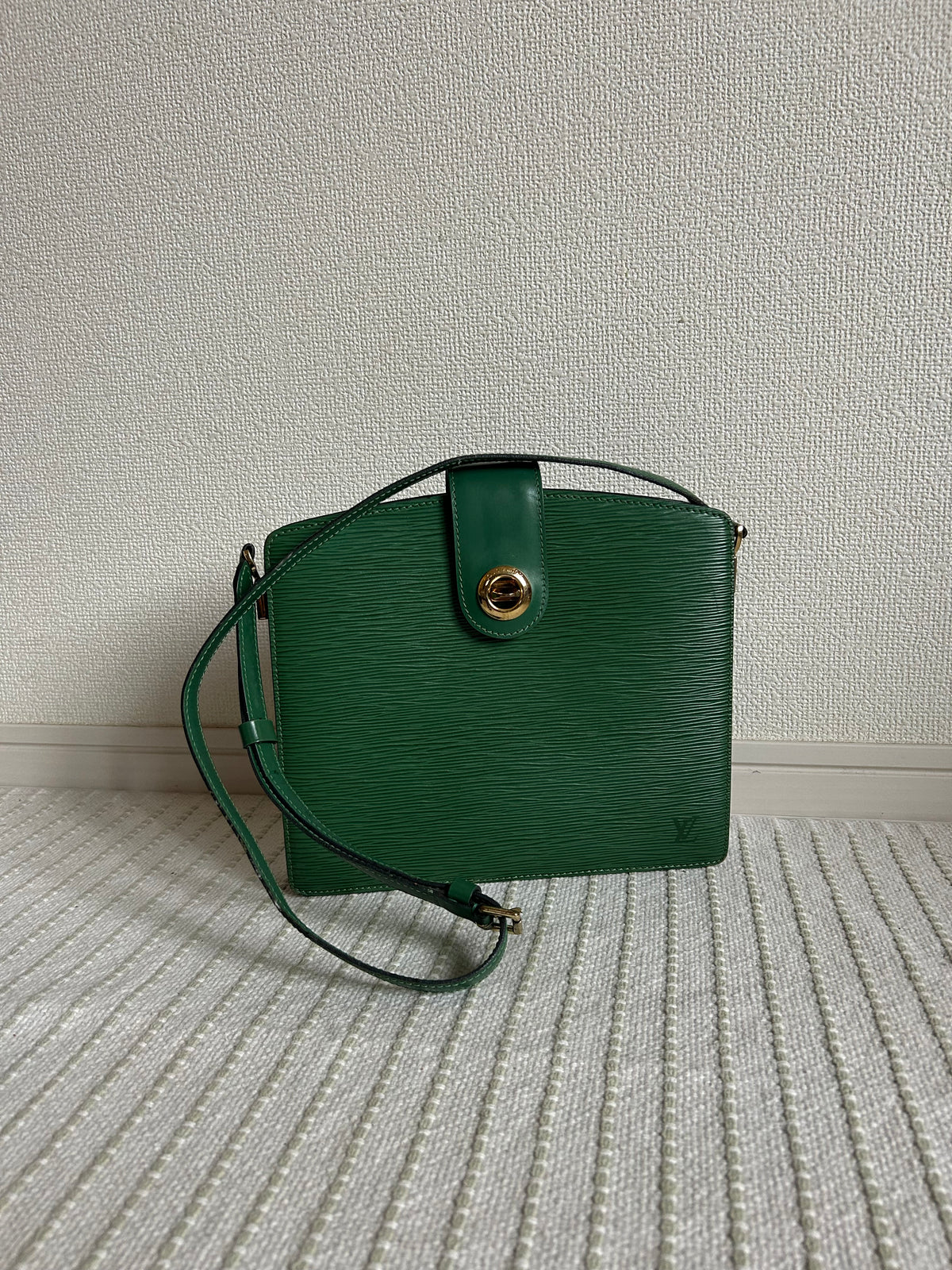Louis Vuitton Green Epi Turnlock Shoulder Bag