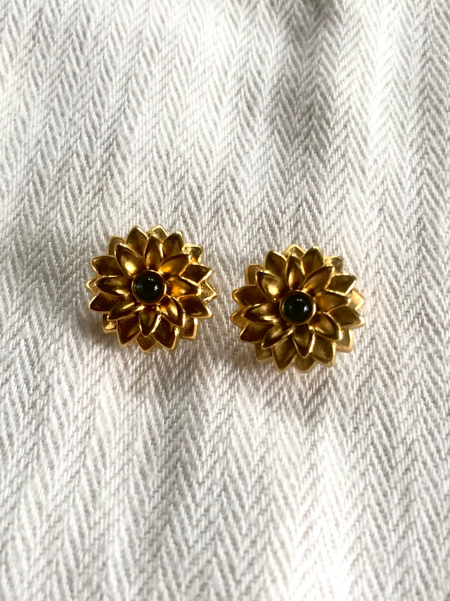 Lanvin Flower Motif Gold-tone Earrings