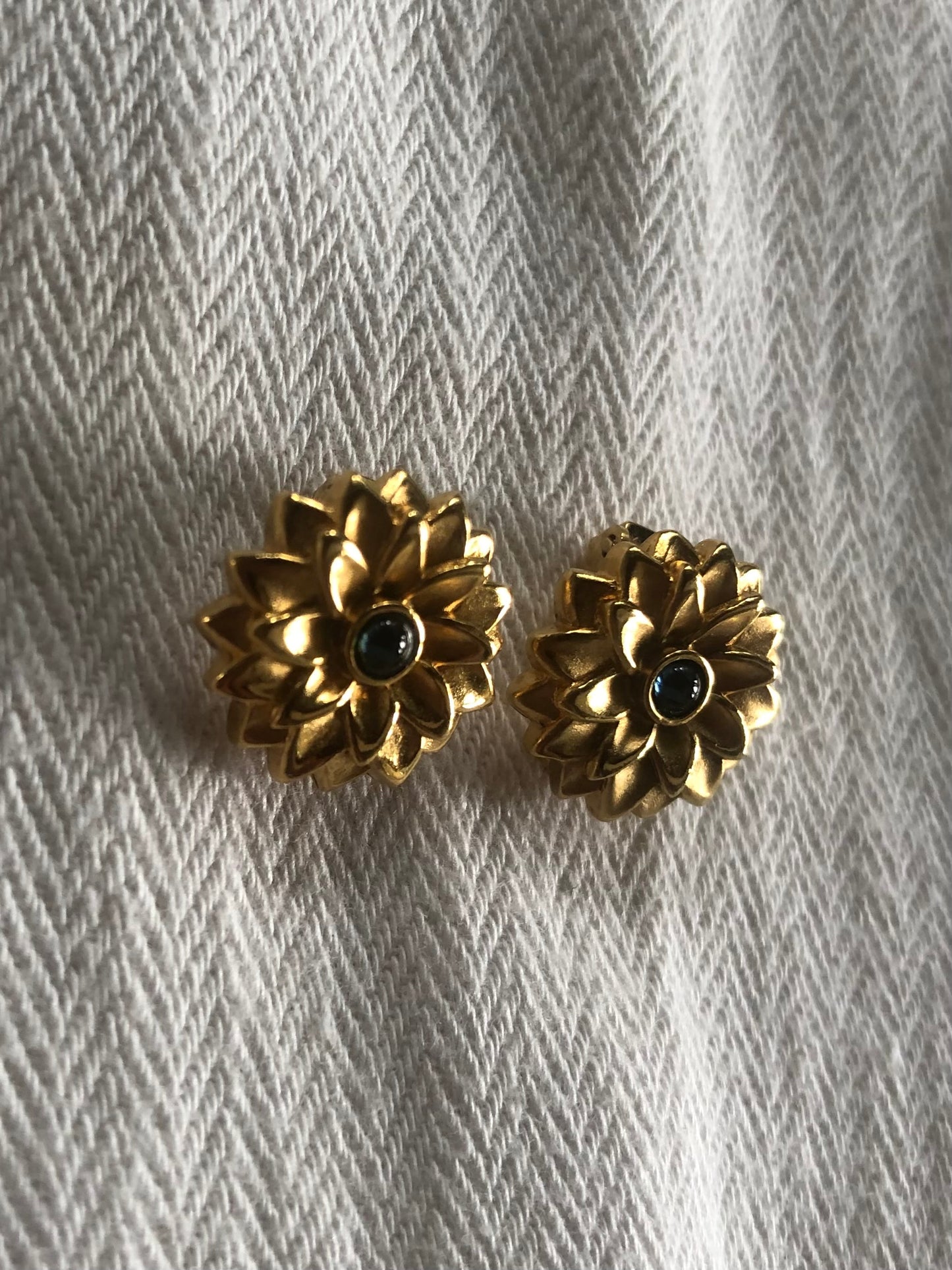 Lanvin Flower Motif Gold-tone Earrings