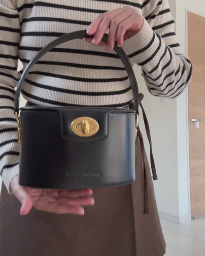 Gianfranco Lotti Vintage Oval Vanity Bag